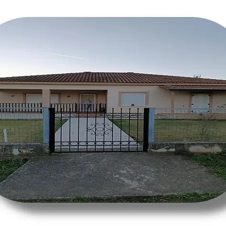 Iliospitotrikala Holiday home *