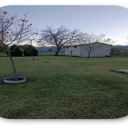 Iliospitotrikala בית נופש *